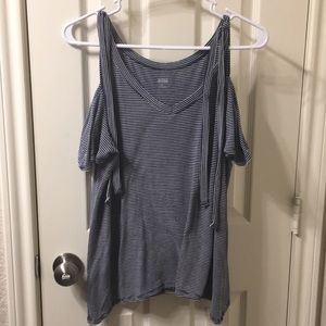 Old navy cold shoulder top